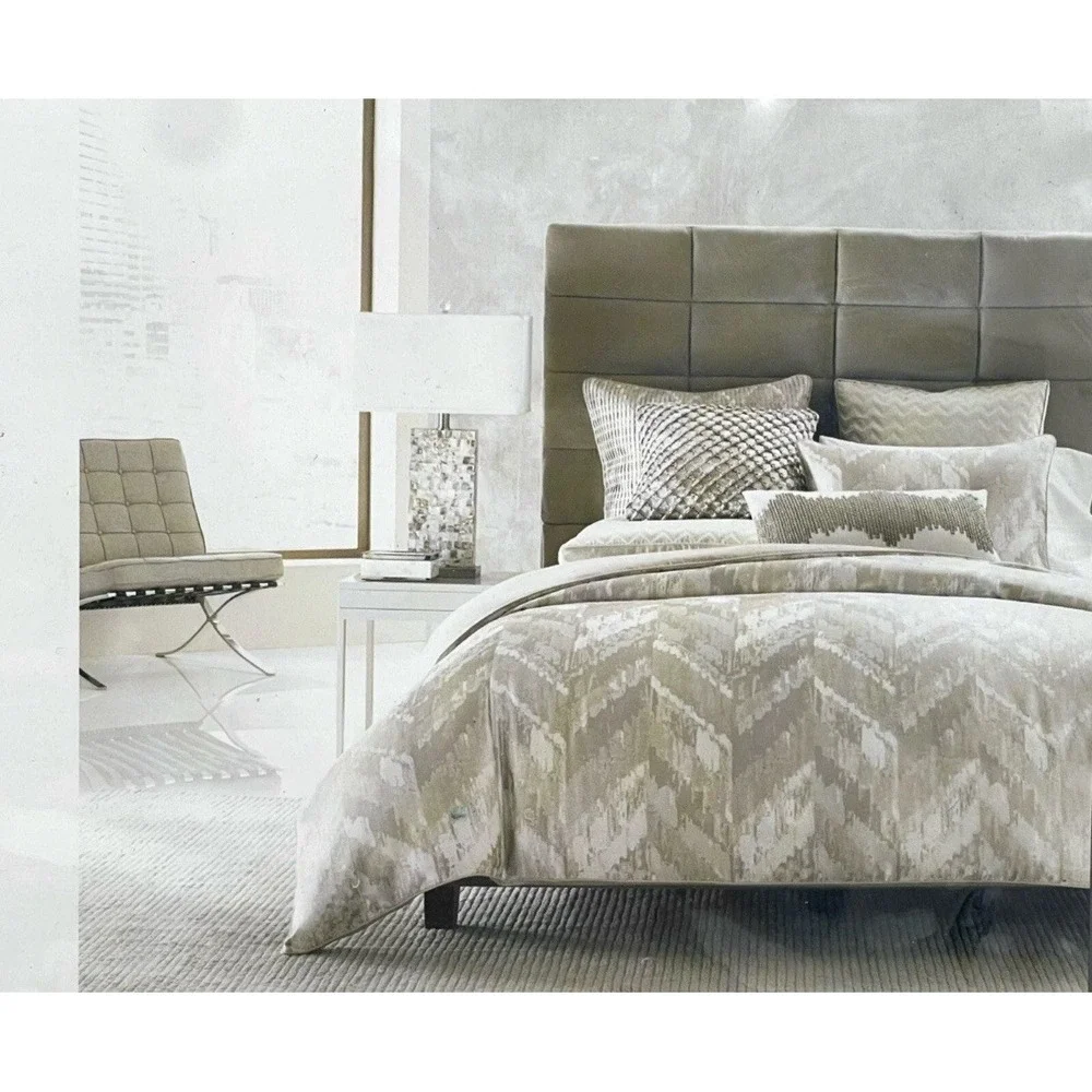 Hotel Collection Distressed Chevron‎ Full/Queen Comforter Cover New